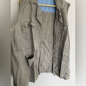 Utility Vest with Pockets